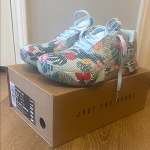 NOBULL SF Trainer Floral 8